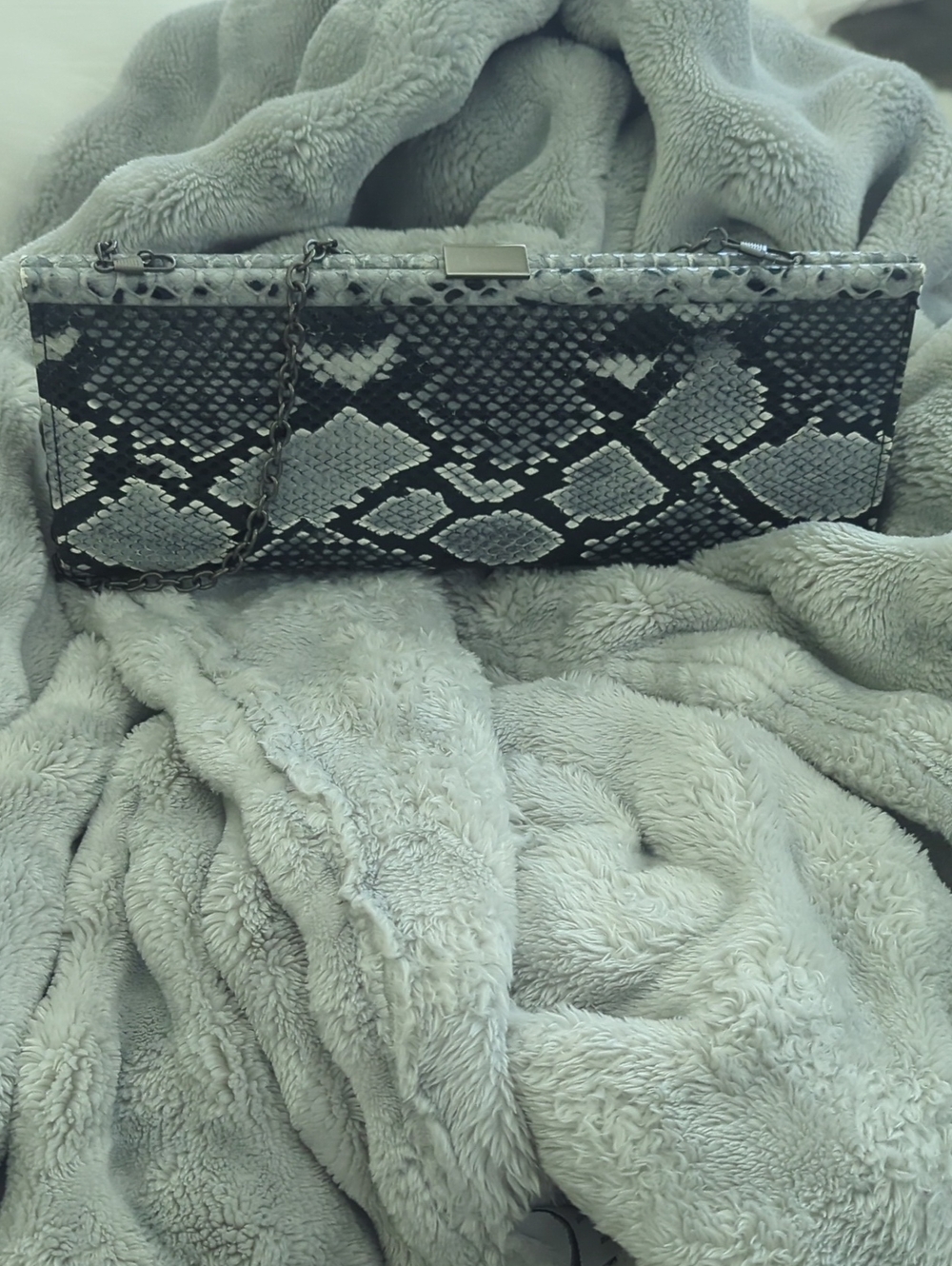 le chateau Black & Gray Snake-Print Chain Clutch